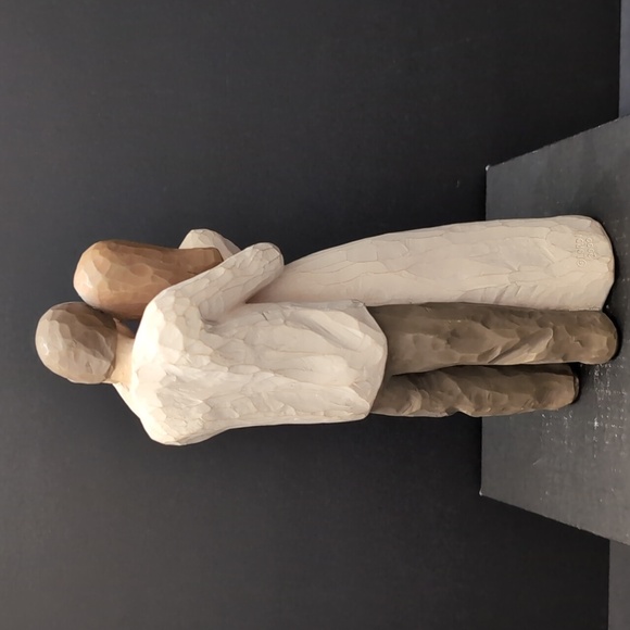 Willow Tree Together Man And Women Embracing Figurine . - Picture 3 of 7